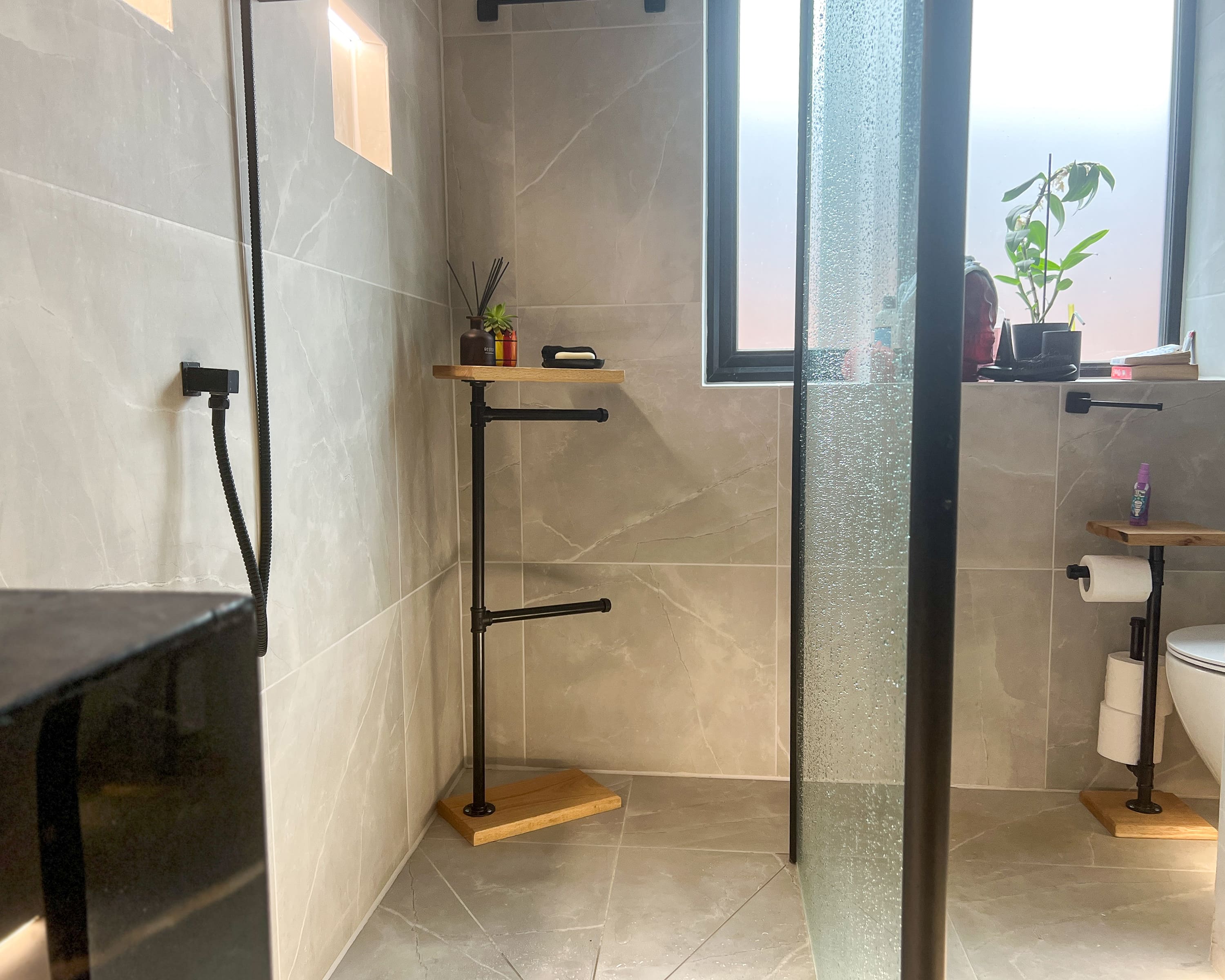 Free Standing Towel Holder with Shelf Free Standing Towel Holder with Shelf